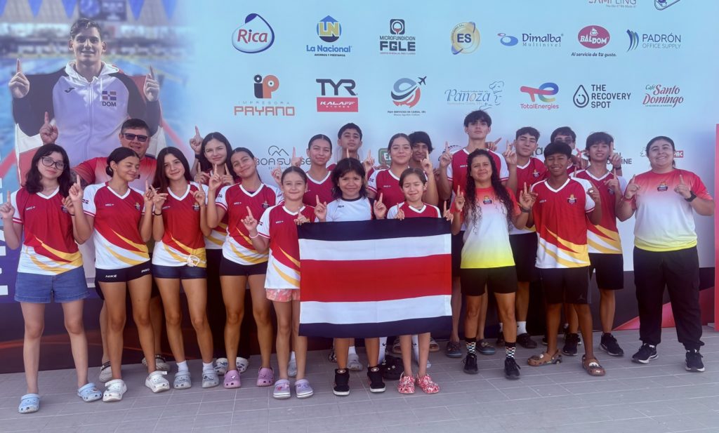 Nadadores heredianos ganan 14 medallas en República Dominicana