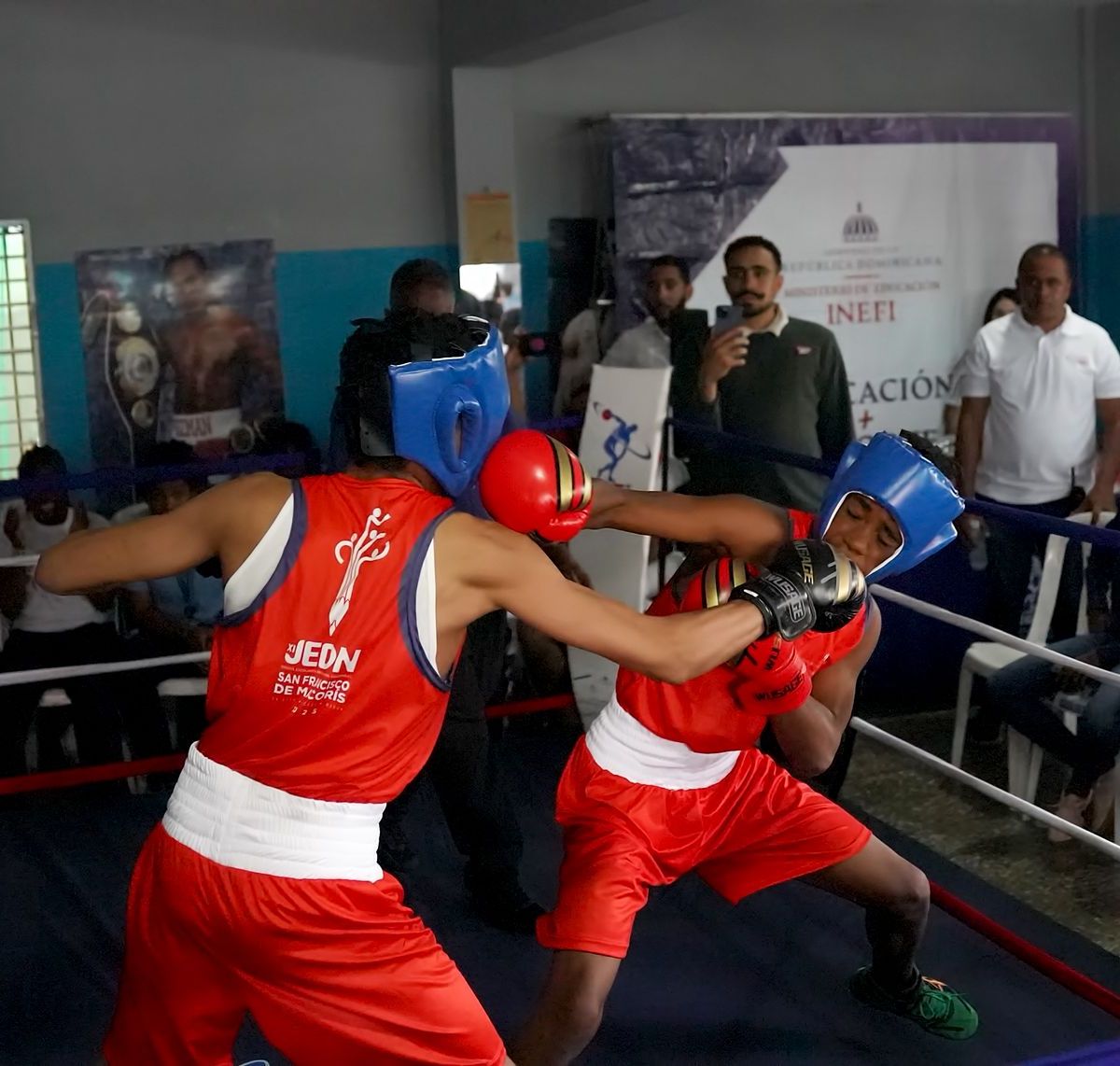 INEFI y Miderec rescatan club de boxeo y Cultural Samuel Santana en Capotillo