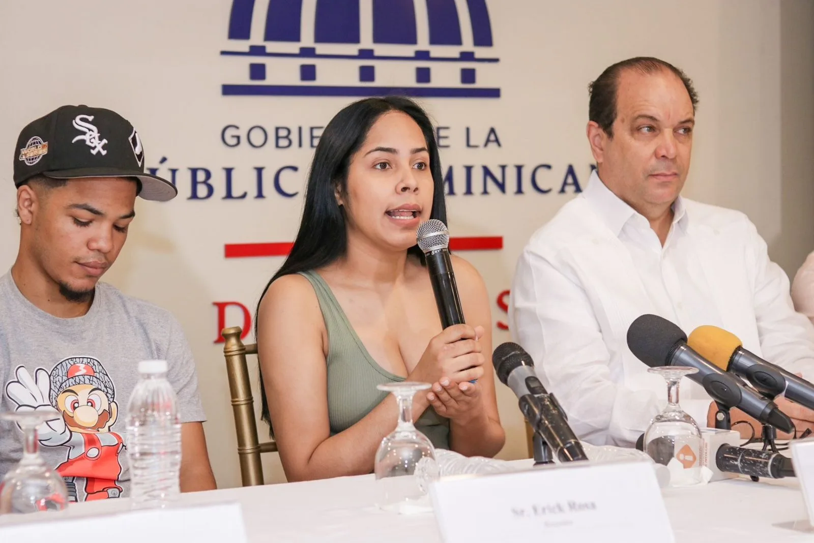 Anuncian cartelera con púgiles de cuatro países en el “Teo” Cruz