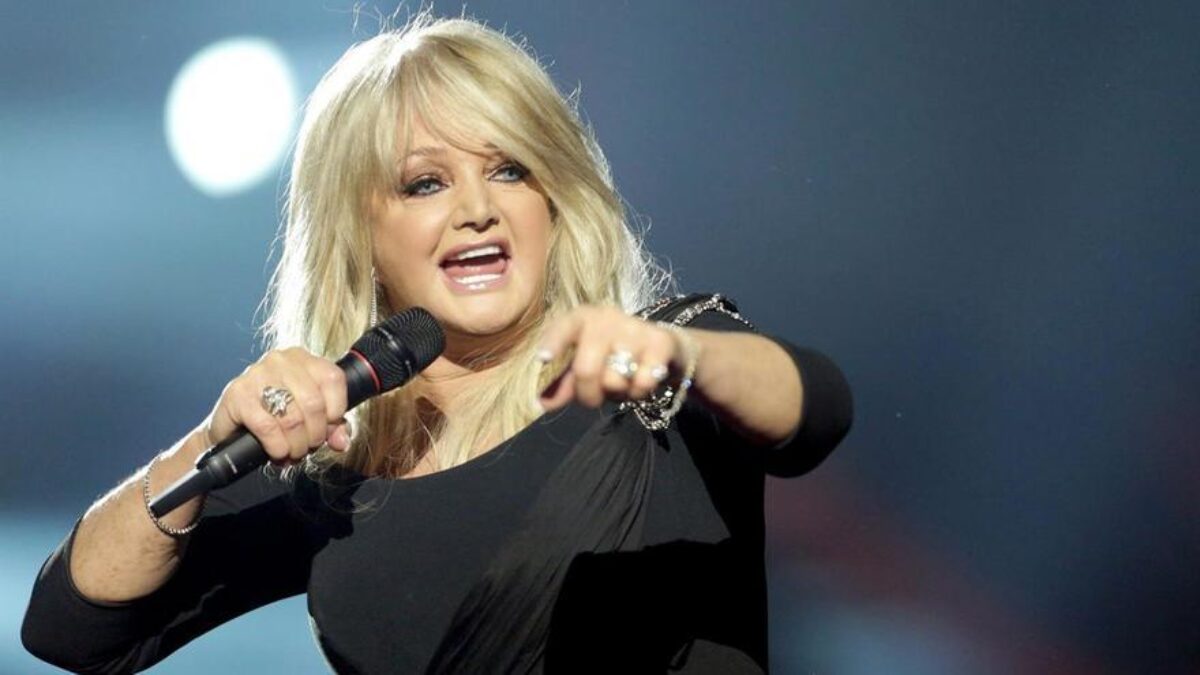La cantante británica Bonnie Tyler, ingresada en Portugal tras una operación intestinal