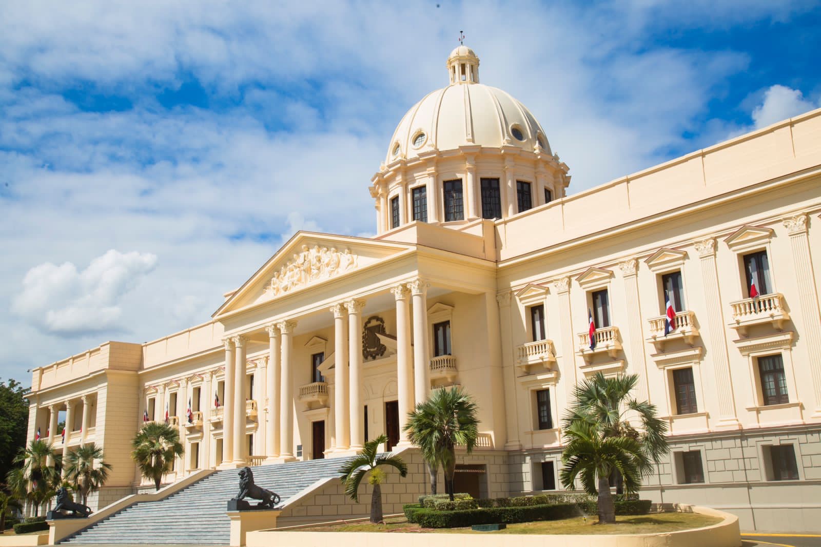 Poder Ejecutivo dispone la extradición de dos ciudadanos dominicanos solicitados por el gobierno de Estados Unidos, a quienes involucran en delitos de drogas y otros crímenes