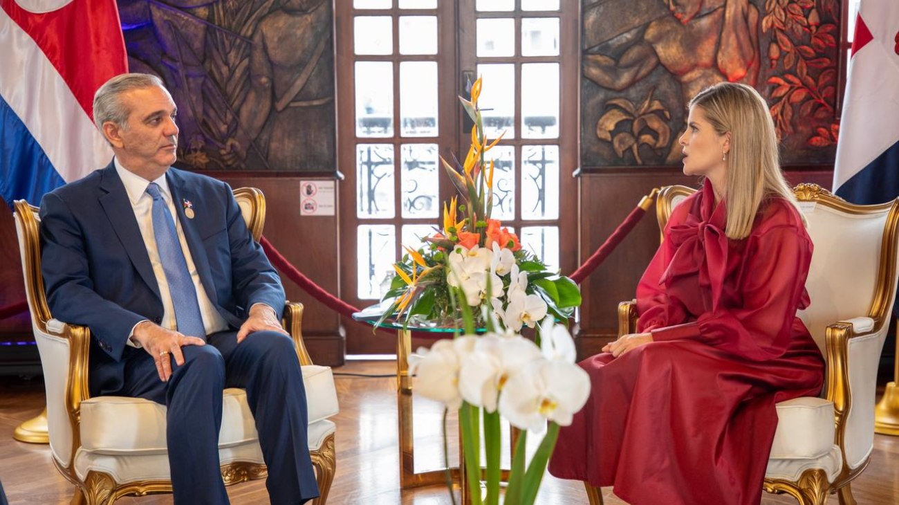 Presidente Abinader sostiene reunión bilateral con la mandataria electa, Laura Fernández Delgado