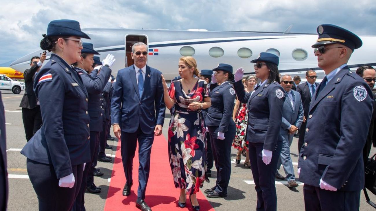 Presidente Abinader llega a Costa Rica para participar en actos de transmisión de mando presidencial de Laura Fernández Delgado