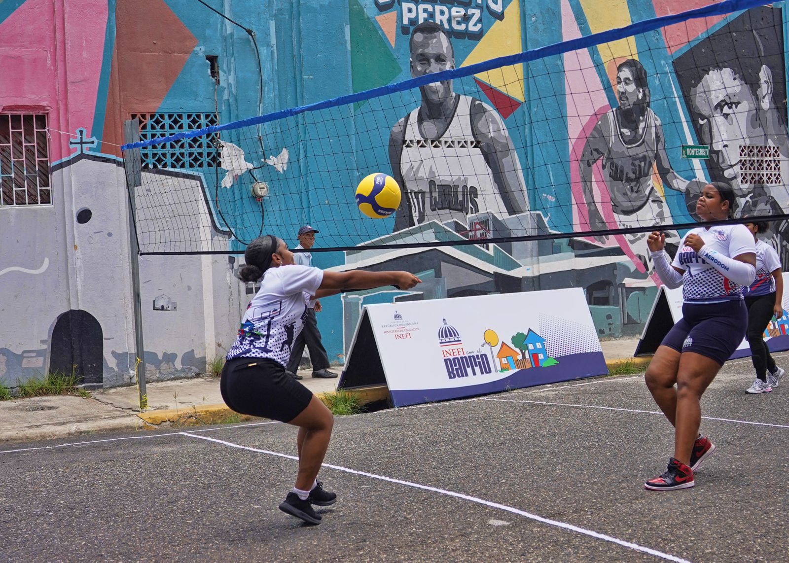 Realizan jornada “Inefi con el Barrio” en sector San Carlos del D. N.