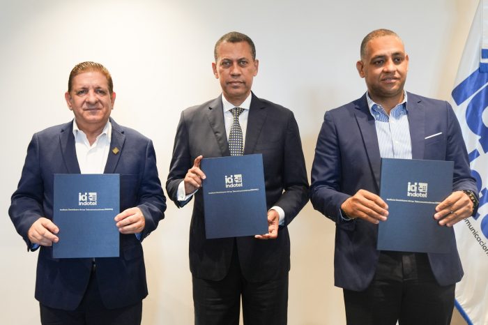 Indotel firma acuerdos para medir indicadores de ciudades inteligentes en San Pedro de Macorís y Bonao