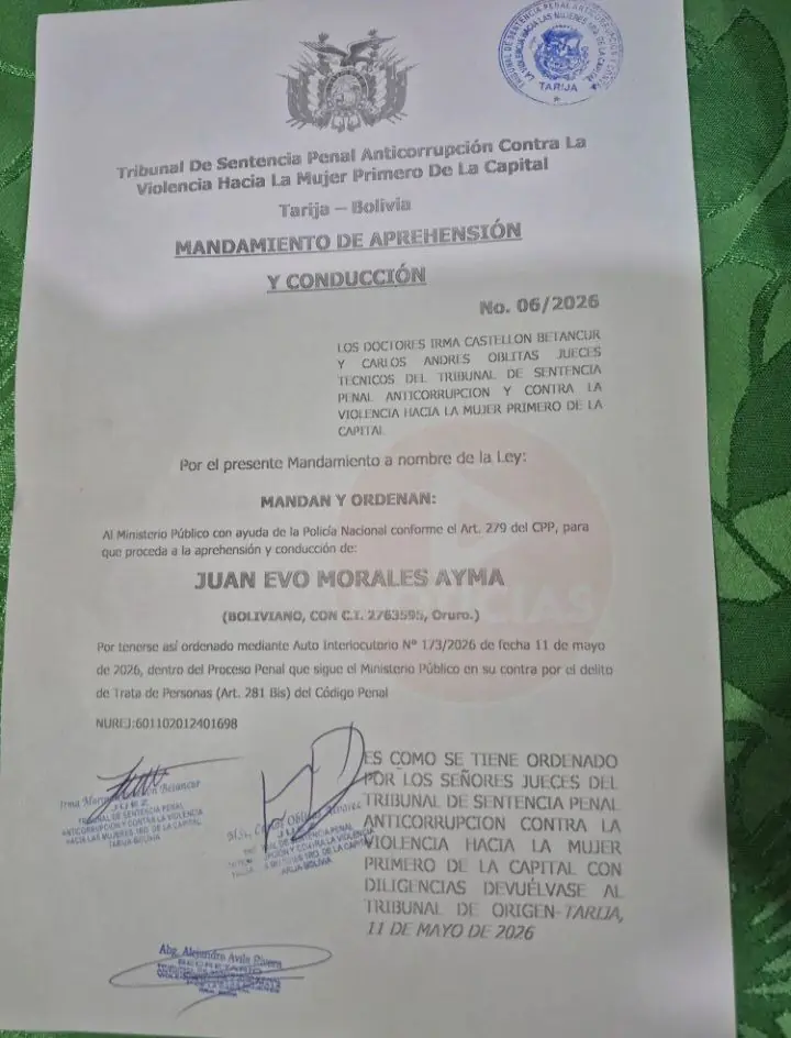 Tribunal emite orden de aprehensión y arraigo contra Evo Morales